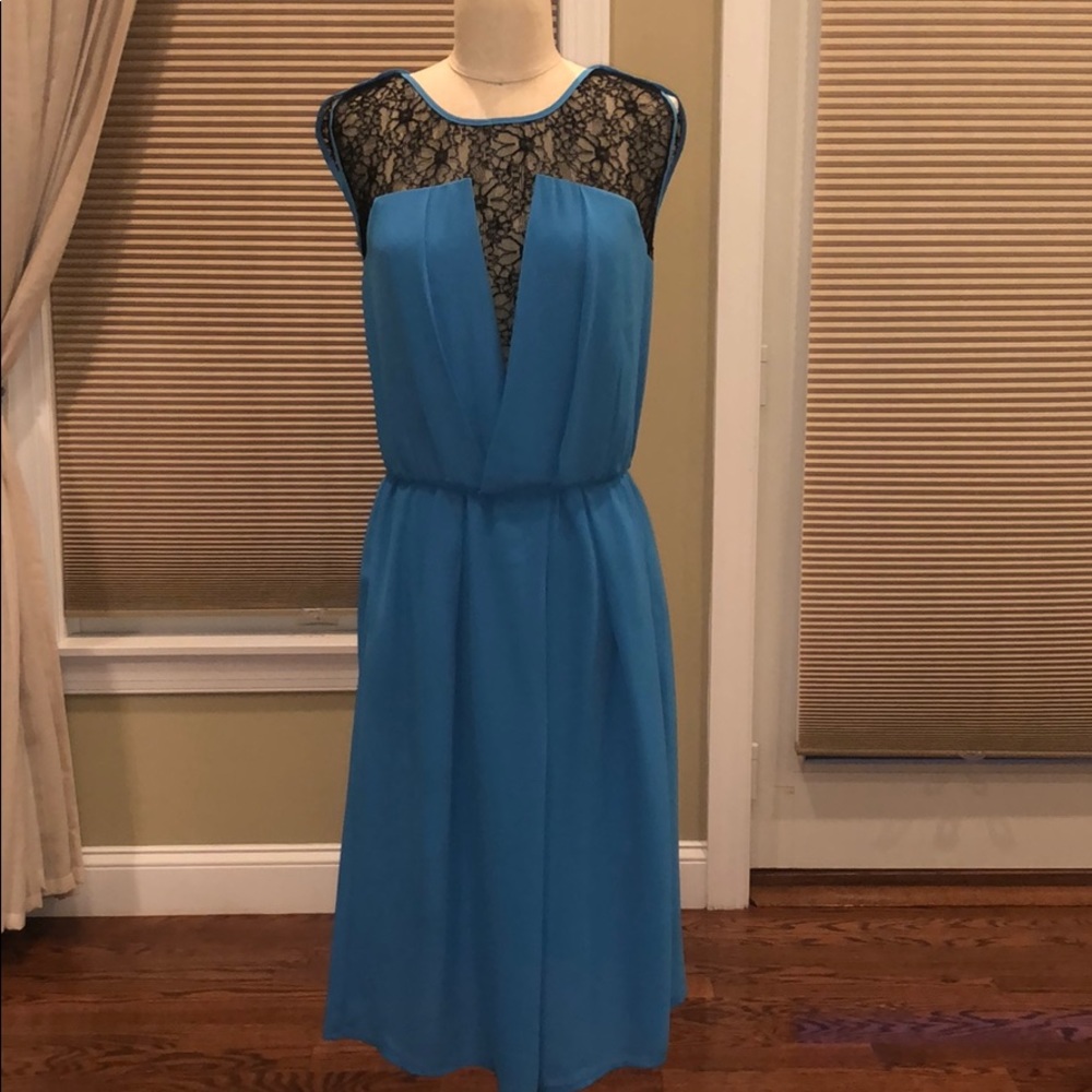 Nwot The Cue by Cher Qu Blue Tina Lace Trim Dress